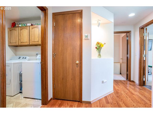 3248 18TH Ave, Albany, OR 97322