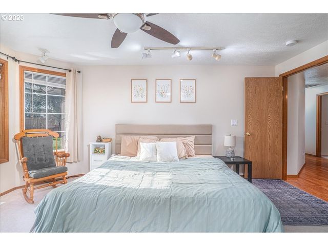 3248 18TH Ave, Albany, OR 97322