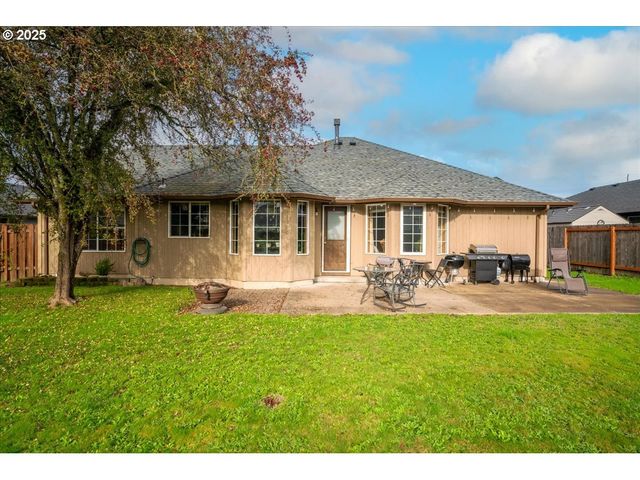 3248 18TH Ave, Albany, OR 97322