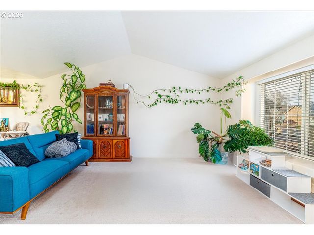 3248 18TH Ave, Albany, OR 97322