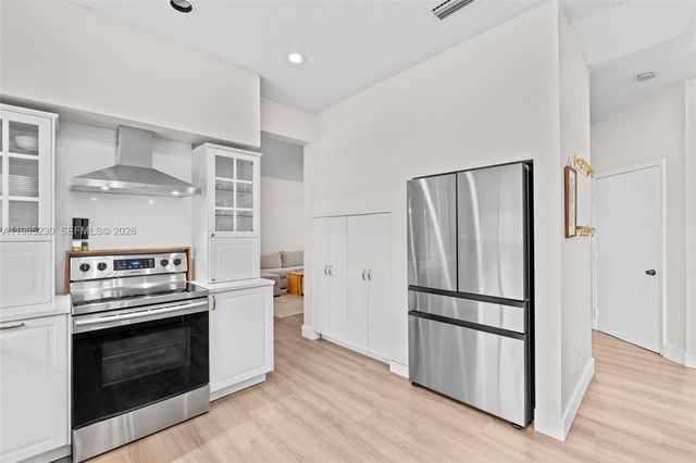 2832 Cayenne Ave, Cooper City, FL 33026