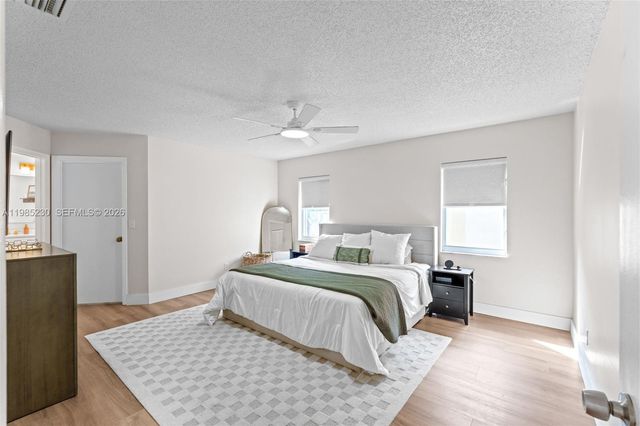 2832 Cayenne Ave, Cooper City, FL 33026