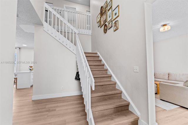 2832 Cayenne Ave, Cooper City, FL 33026