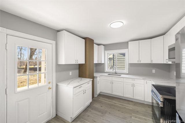 96 Creek Road, Poughkeepsie, NY 12601