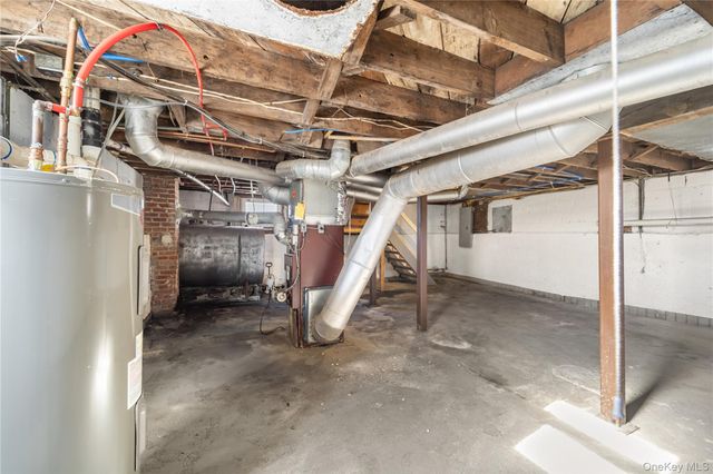 96 Creek Road, Poughkeepsie, NY 12601