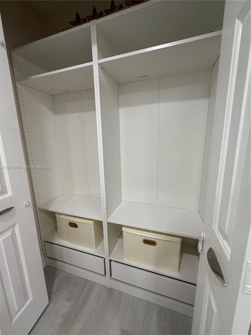 1607 SW 157th Ave, Pembroke Pines, FL 33027