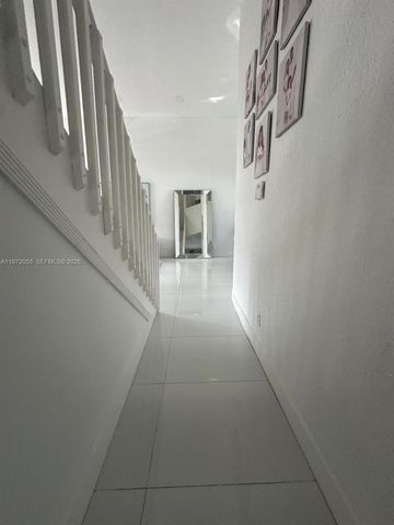 1607 SW 157th Ave, Pembroke Pines, FL 33027