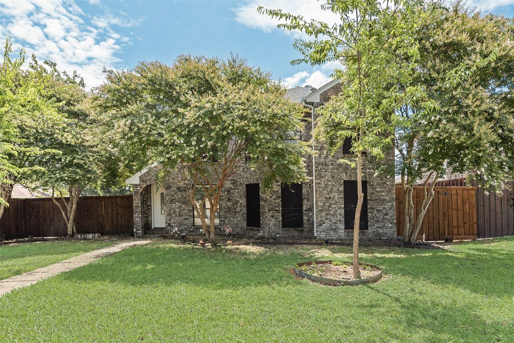708 Purple Sage Trail, Mesquite, TX 75149