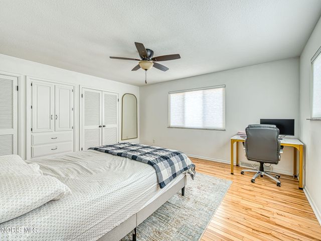 2130 Richards Road, Apt 1, Ottawa Hills, OH 43606