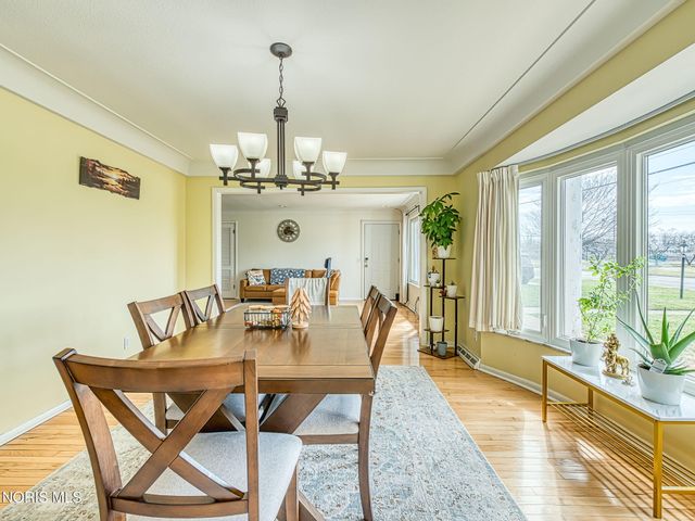 2130 Richards Road, Apt 1, Ottawa Hills, OH 43606