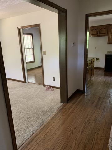 136 S Richview Rd, Clarksville, TN 37043