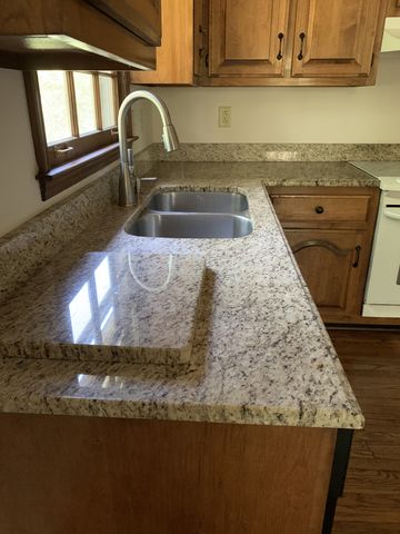 136 S Richview Rd, Clarksville, TN 37043