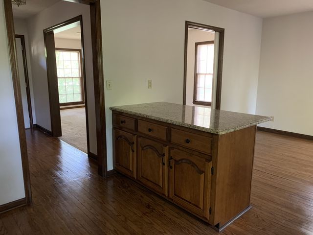 136 S Richview Rd, Clarksville, TN 37043