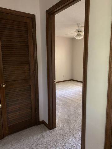 136 S Richview Rd, Clarksville, TN 37043