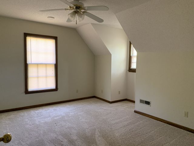 136 S Richview Rd, Clarksville, TN 37043