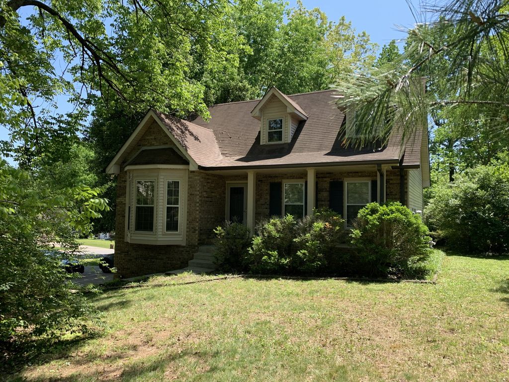 136 S Richview Rd, Clarksville, TN 37043