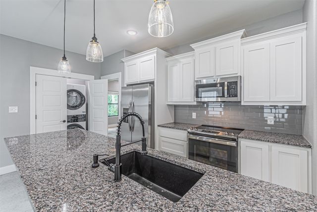 714 E Crawford Street, Denison, TX 75021