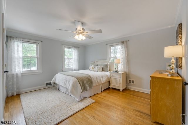 12 Duchamp Pl, Chatham Boro, NJ 07928