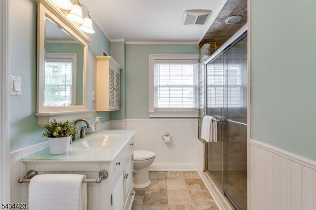 12 Duchamp Pl, Chatham Boro, NJ 07928