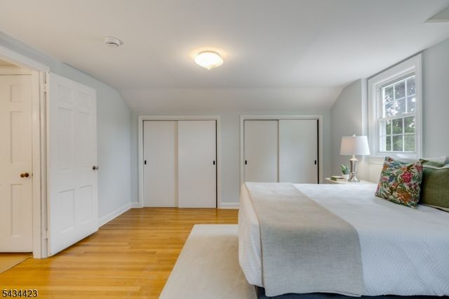 12 Duchamp Pl, Chatham Boro, NJ 07928