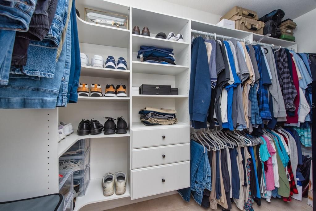 Image 19 of property listing at 720 SANDY HILLS AVENUE, Tarpon Springs, FL 34689