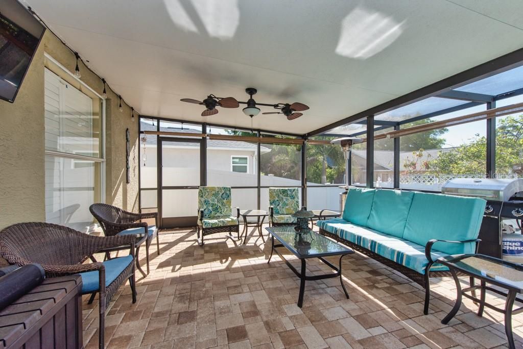 Image 25 of property listing at 720 SANDY HILLS AVENUE, Tarpon Springs, FL 34689