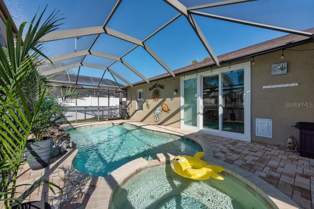 Image 28 of property listing at 720 SANDY HILLS AVENUE, Tarpon Springs, FL 34689