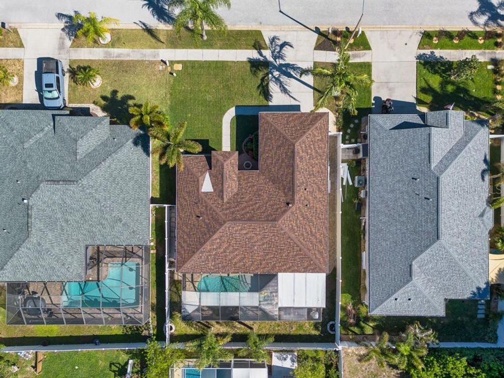 Image 40 of property listing at 720 SANDY HILLS AVENUE, Tarpon Springs, FL 34689