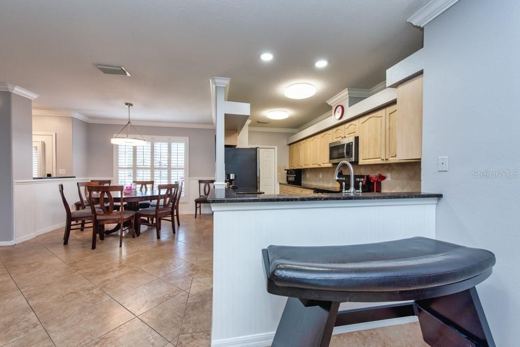 Image 9 of property listing at 720 SANDY HILLS AVENUE, Tarpon Springs, FL 34689