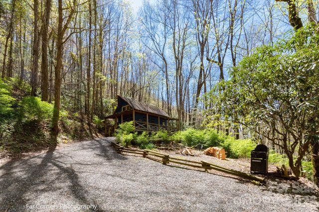 2670 Dicks Creek Road, Whittier, NC 28789