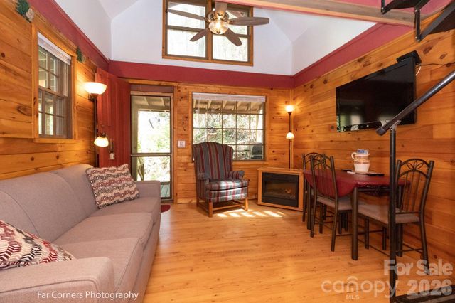 2670 Dicks Creek Road, Whittier, NC 28789