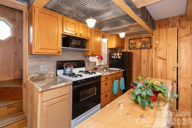 2670 Dicks Creek Road, Whittier, NC 28789