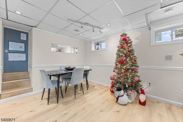 7 Lake St, Fair Lawn Boro, NJ 07410