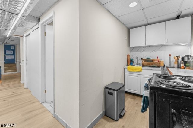 7 Lake St, Fair Lawn Boro, NJ 07410