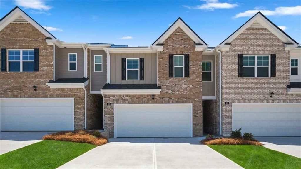 500 Silver Moon Drive, Loganville, GA 30052