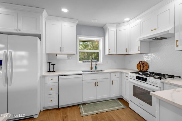 12330 Oaklawn Road, Biloxi, MS 39532