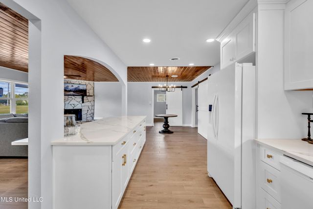 12330 Oaklawn Road, Biloxi, MS 39532