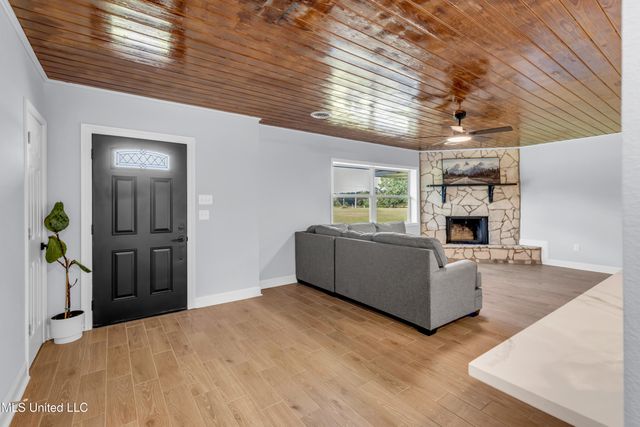 12330 Oaklawn Road, Biloxi, MS 39532