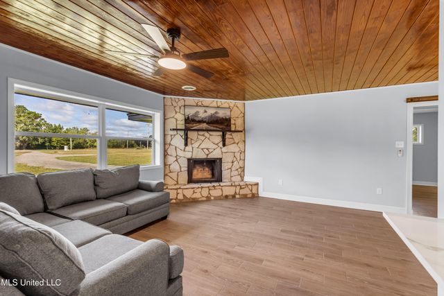 12330 Oaklawn Road, Biloxi, MS 39532