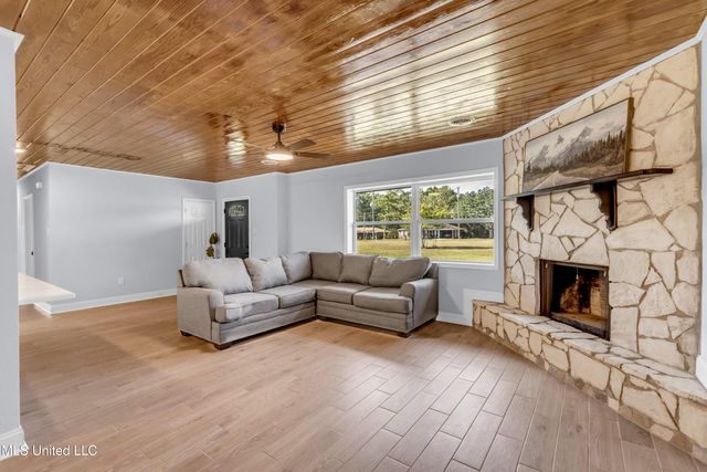 12330 Oaklawn Road, Biloxi, MS 39532