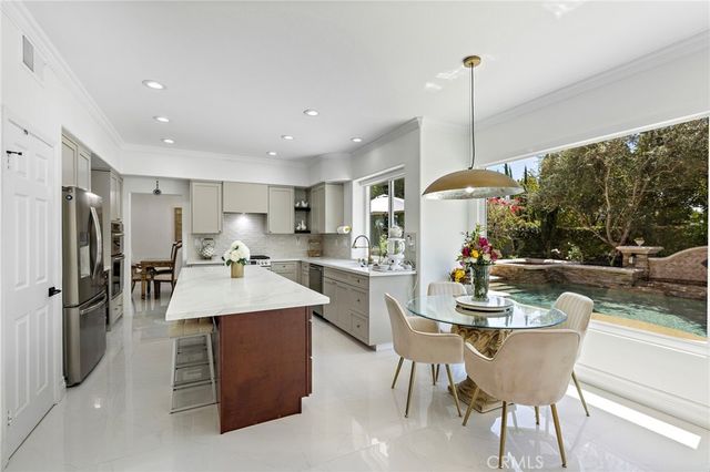 9 Brentwood, Coto De Caza, CA 92679