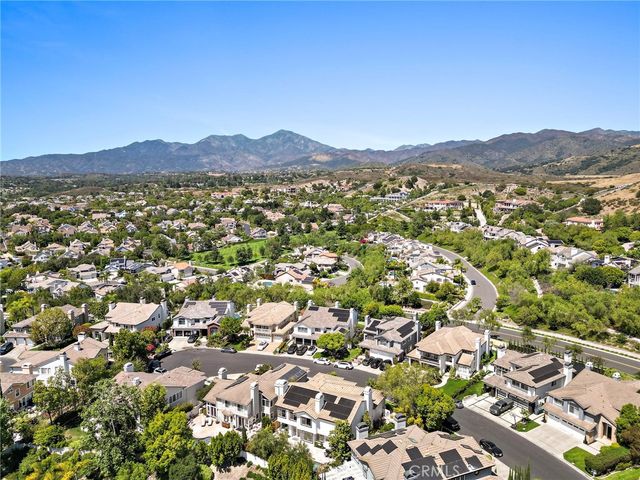 9 Brentwood, Coto De Caza, CA 92679