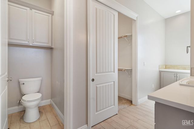 393 Famoso Hills Drive, Bakersfield, CA 93308