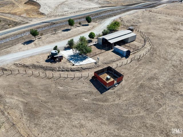 393 Famoso Hills Drive, Bakersfield, CA 93308