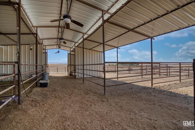 393 Famoso Hills Drive, Bakersfield, CA 93308