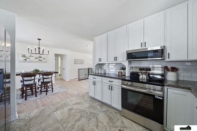 14530 Jamestown Street, Waverly, NE 68462