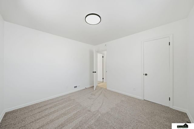 14530 Jamestown Street, Waverly, NE 68462