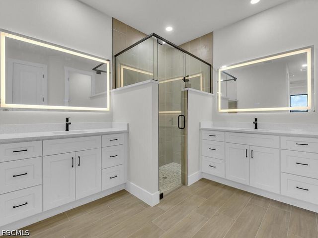 1517 NW 21st PL, Cape Coral, FL 33993