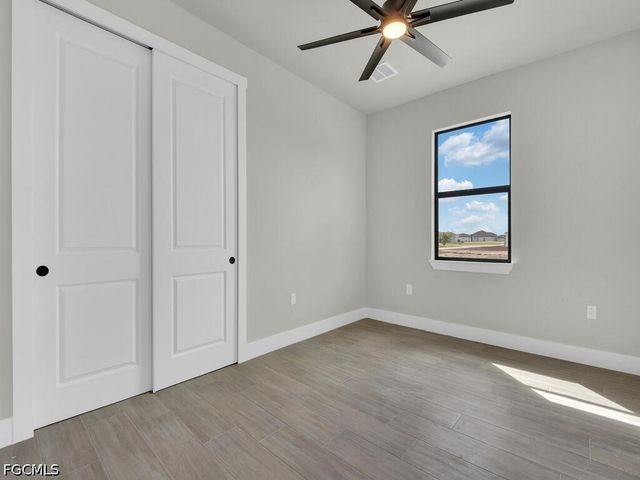 1517 NW 21st PL, Cape Coral, FL 33993