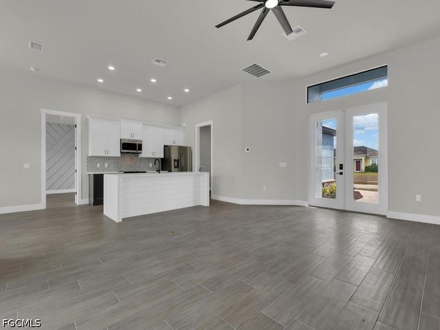 1517 NW 21st PL, Cape Coral, FL 33993